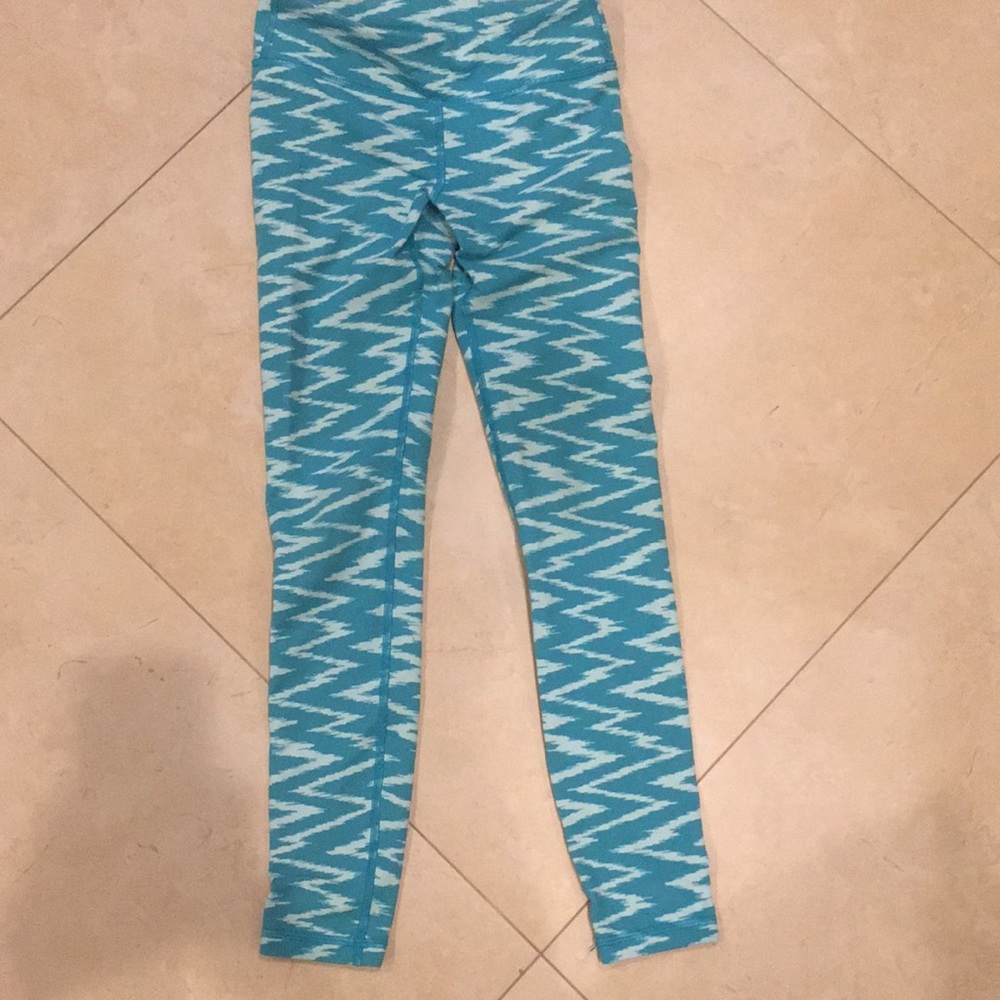 Ivivva zig-zag pattern legging